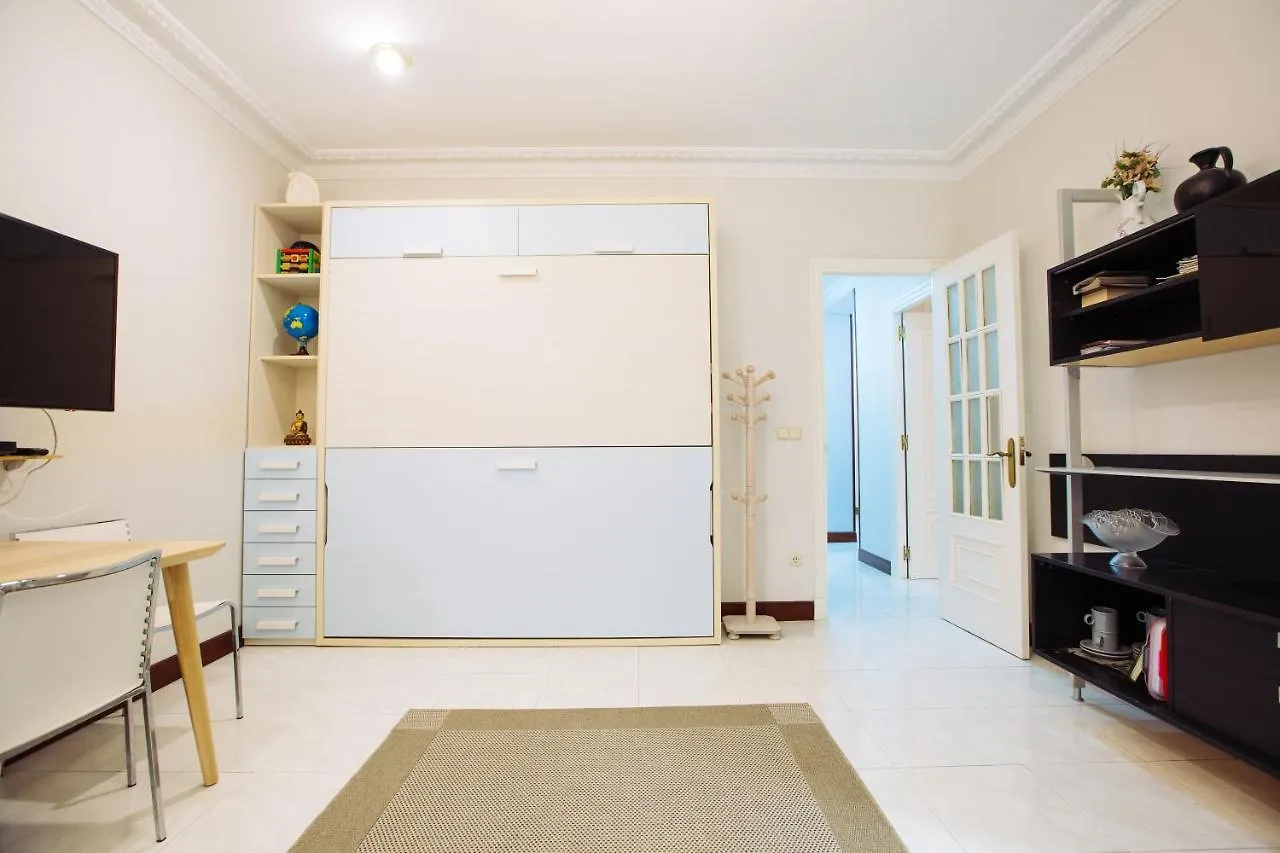 Apartamento Centrico Junto Estacion Tren Y Autobus سان سيباستيان 0*,  إسبانيا